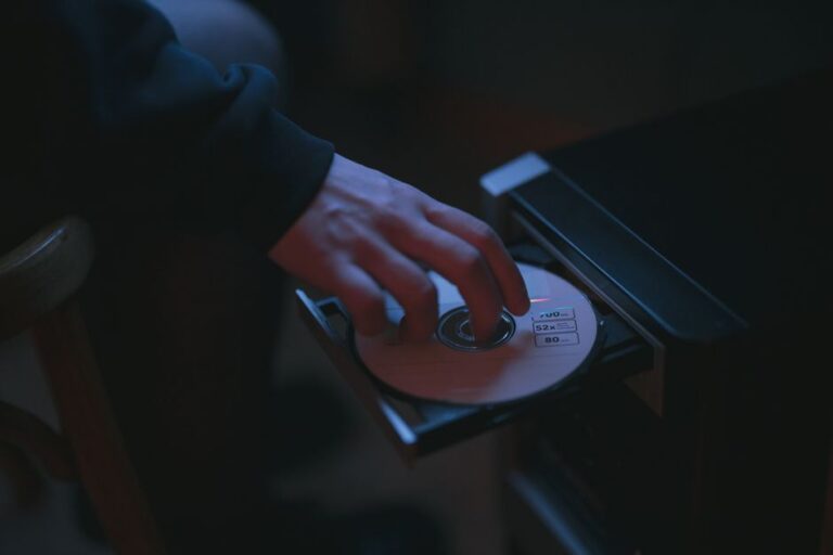Controversia legale tra filmmaker e tracker: il caso PassThePopcorn